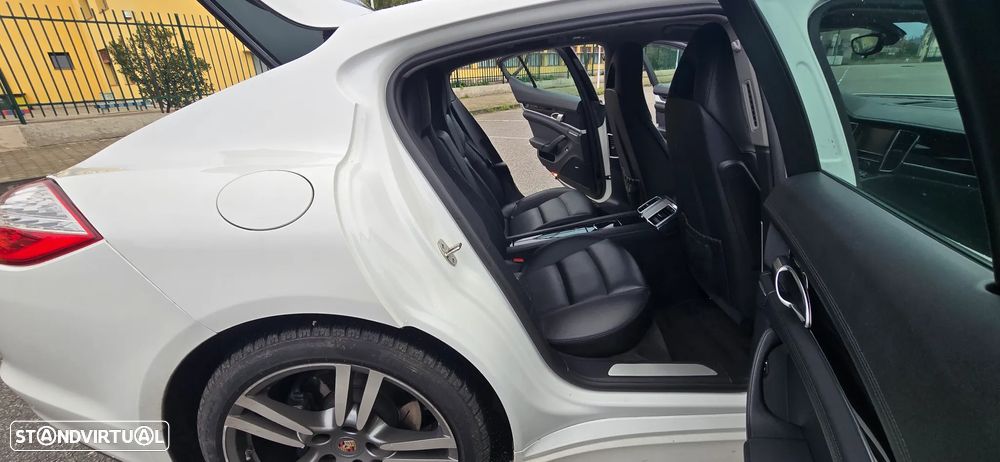 Porsche Panamera Standard - 15