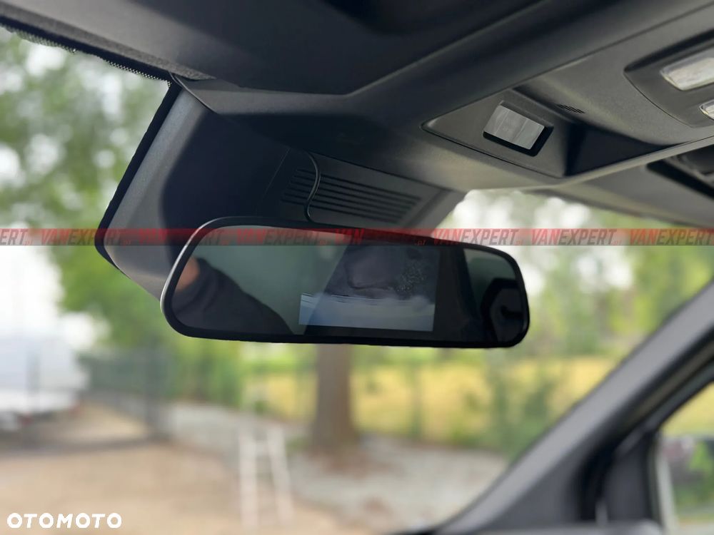 Renault MASTER Nowy Kontener + Winda 750KG - 13