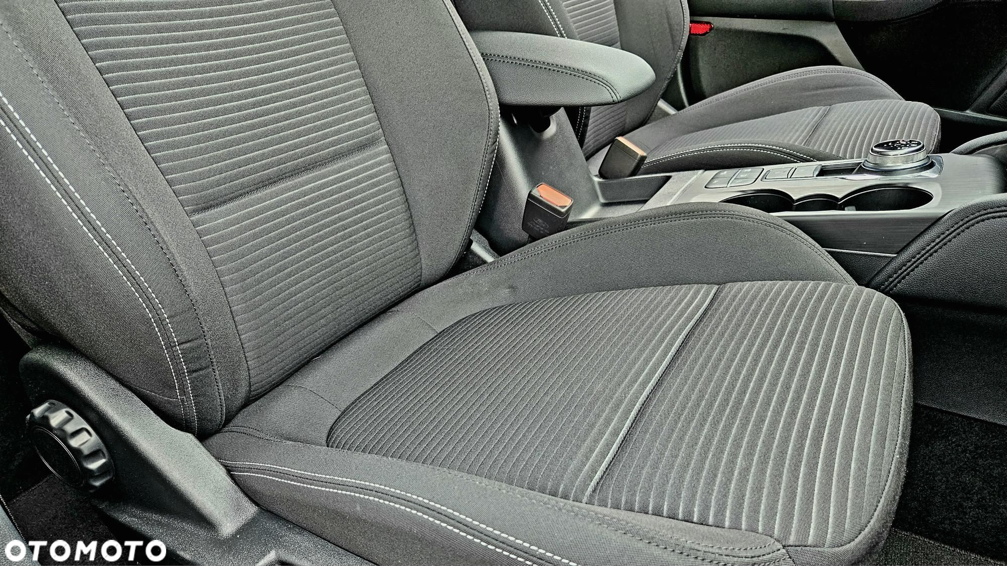 Ford Focus - 25