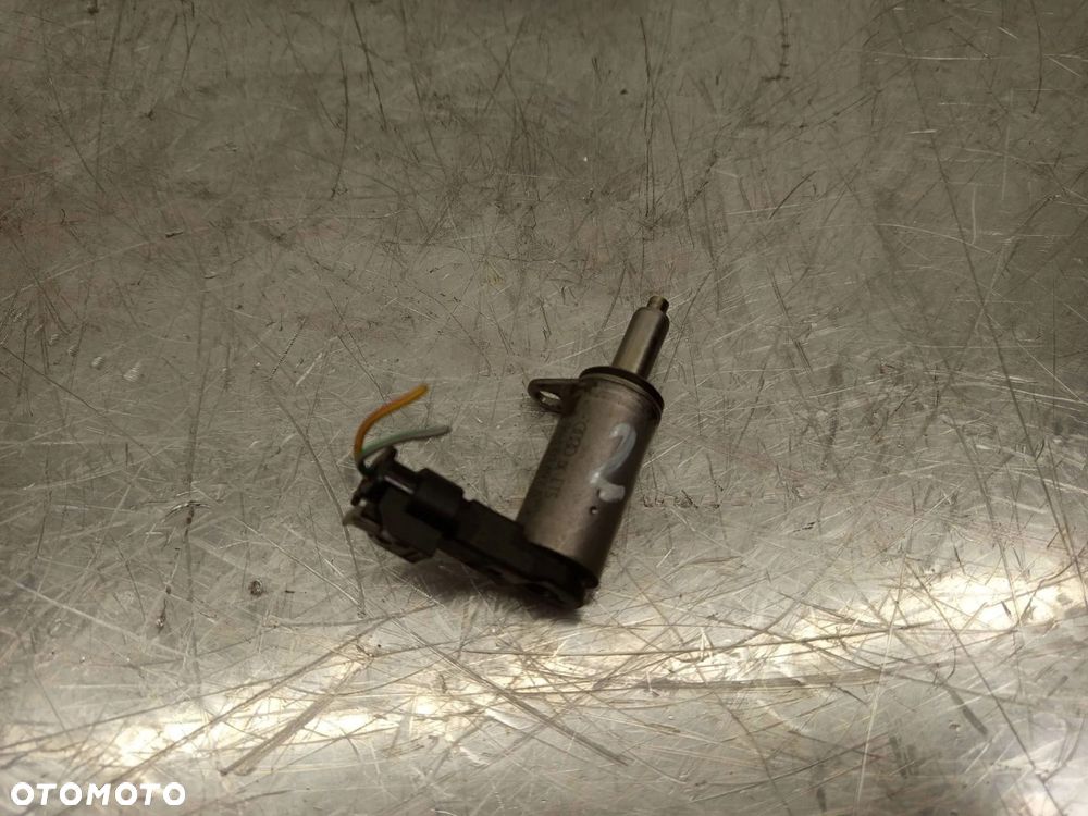 Zawór zmiennych faz rozrządu Audi VW Seat Skoda 1.8 2.0 TFSI 06H103697A - 1