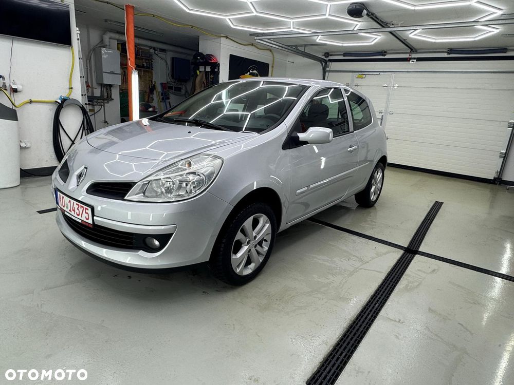 Renault Clio - 2