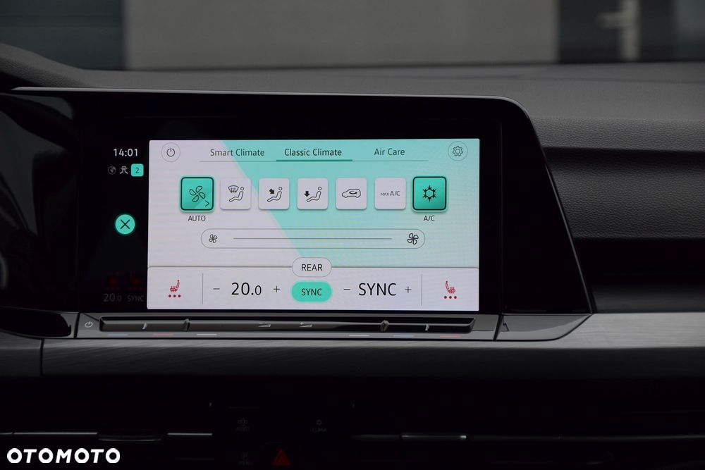 Volkswagen Golf 1.5 eTSI EVO Style DSG - 18