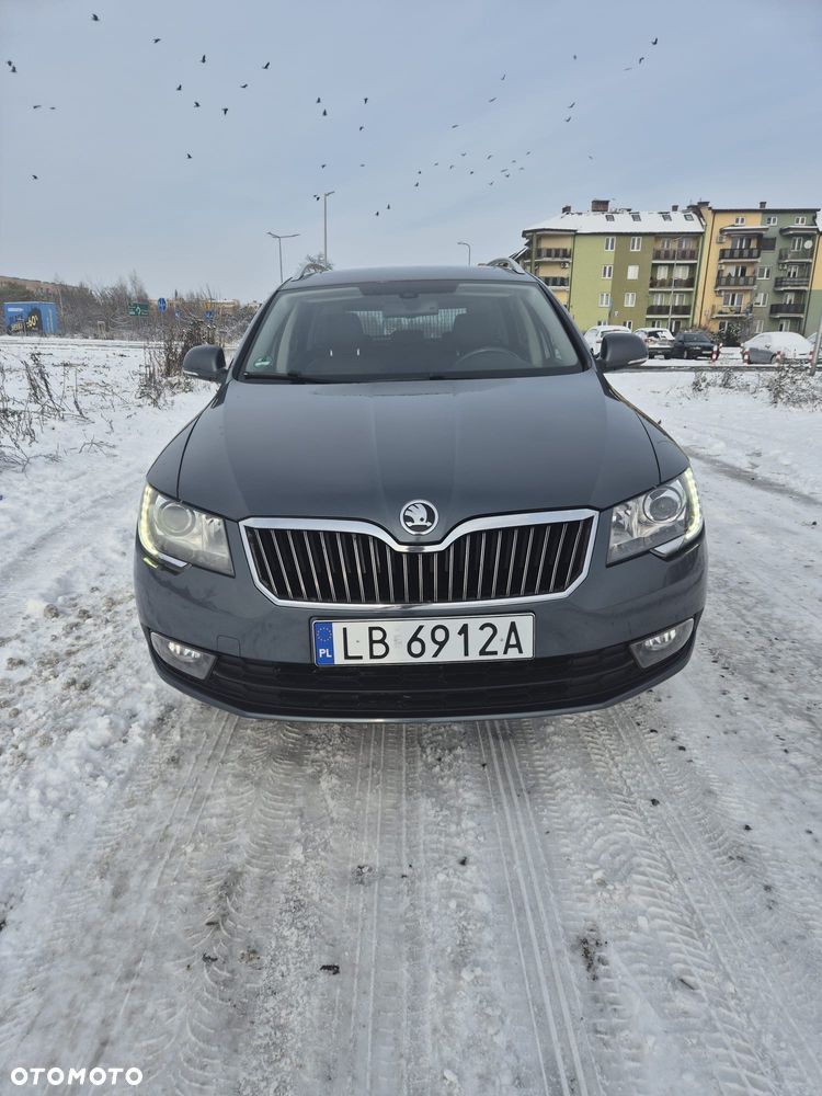 Skoda Superb 2.0 TDI Green tec 4x4 Exclusive - 9