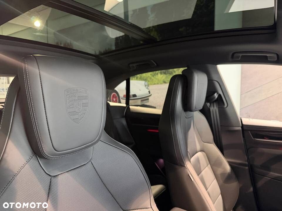 Porsche Macan - 22