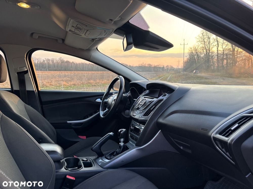 Ford Focus 1.6 TDCi Titanium ECOnetic - 9