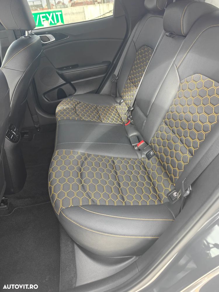 Kia XCeed 1.5 T-GDI 7DCT GT Line - 17