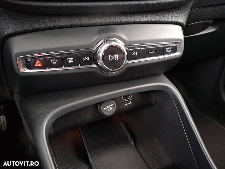 Volvo XC 40 T4 Recharge DKG Plus Dark - 26