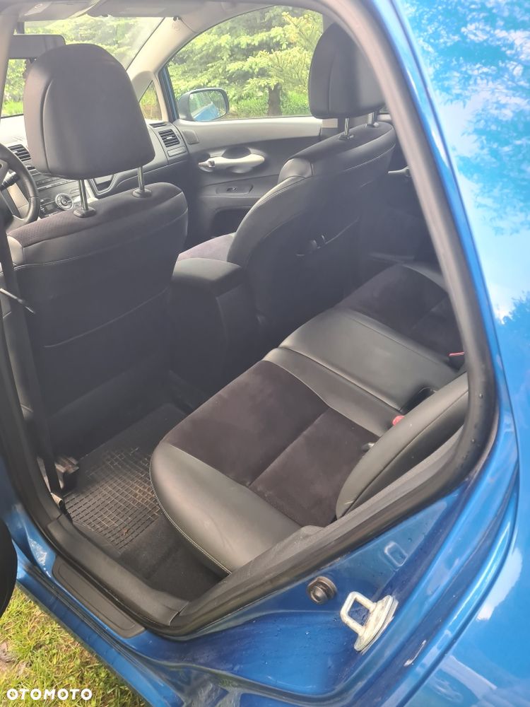 Toyota Auris - 4