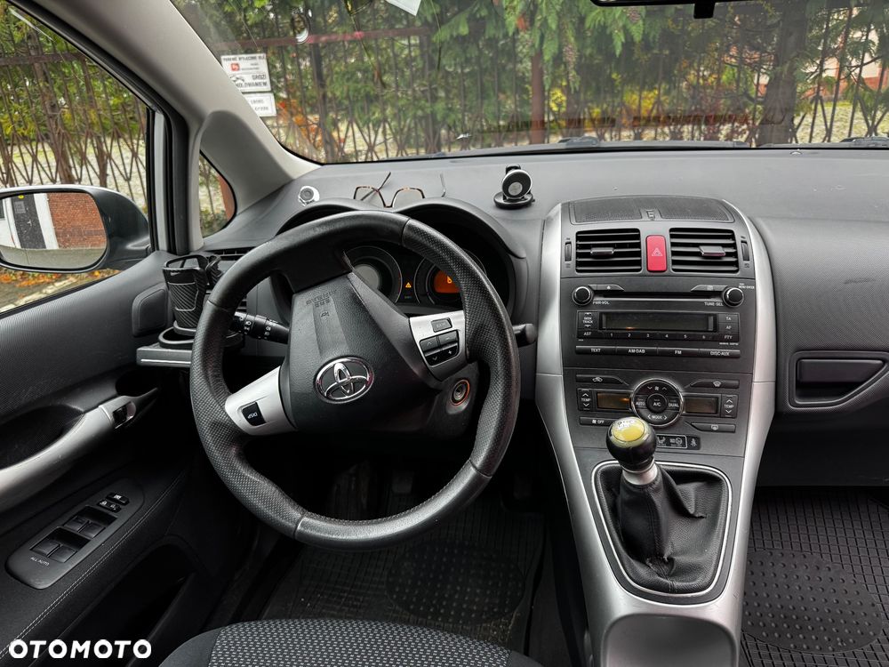 Toyota Auris - 7