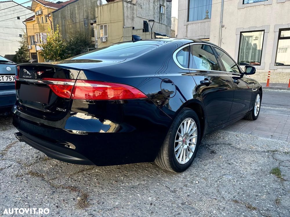 Jaguar XF 20d RWD Prestige - 3