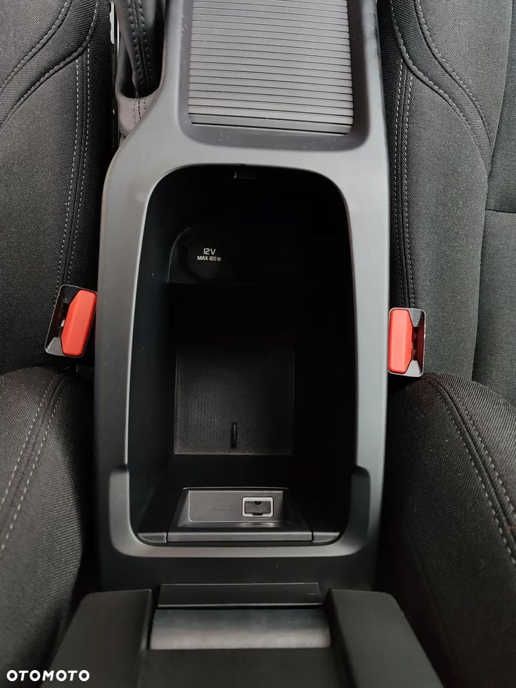 Volvo V40 T2 Kinetic - 16