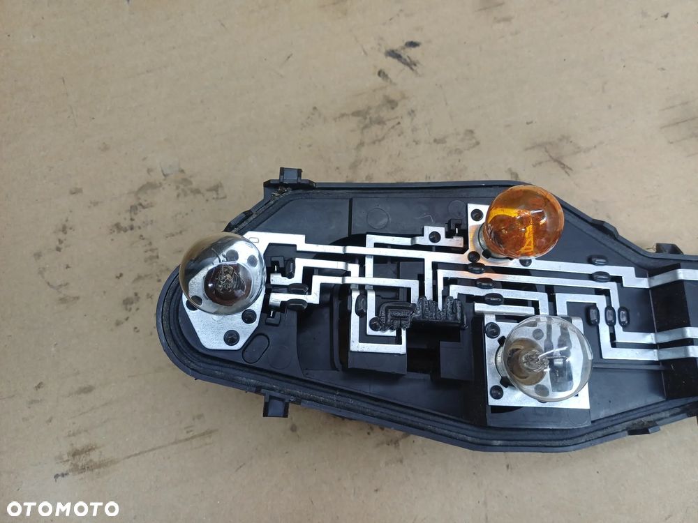 Citroen Berlingo II wkład lampy prawy tył skrzydełka 08-18 oryginał - 4