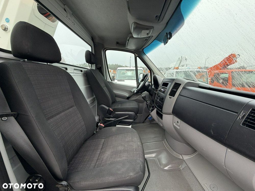 Mercedes-Benz Sprinter - 29
