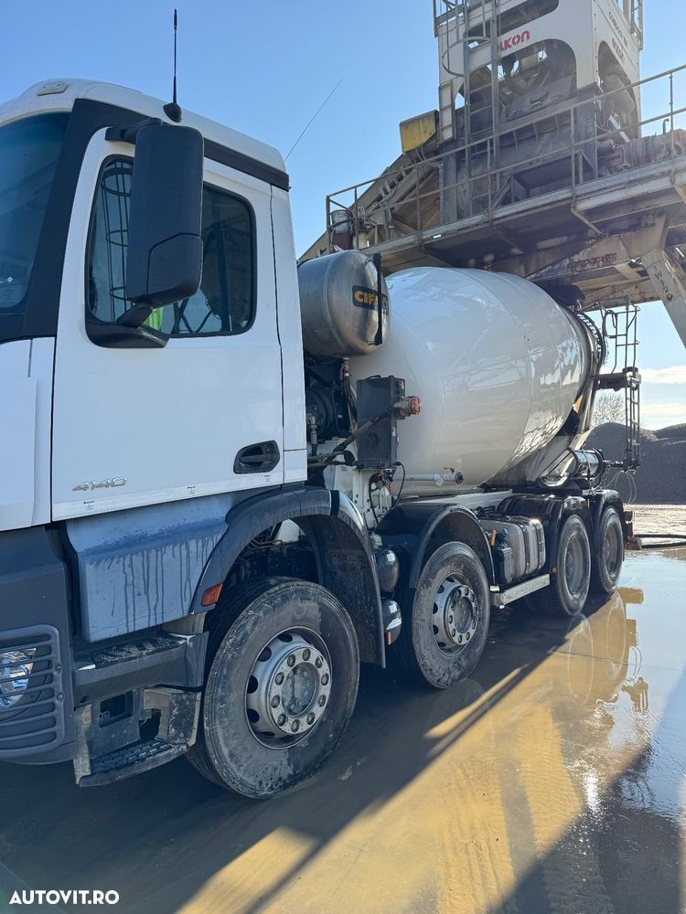Mercedes-Benz Arocs - 8