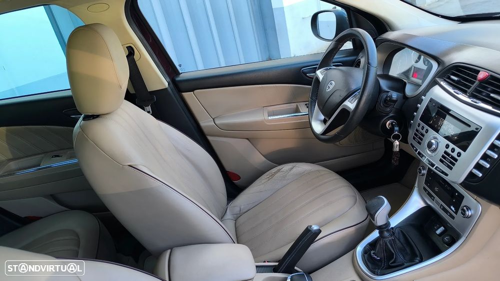 Lancia Delta 1.6 M-Jet Platino - 41