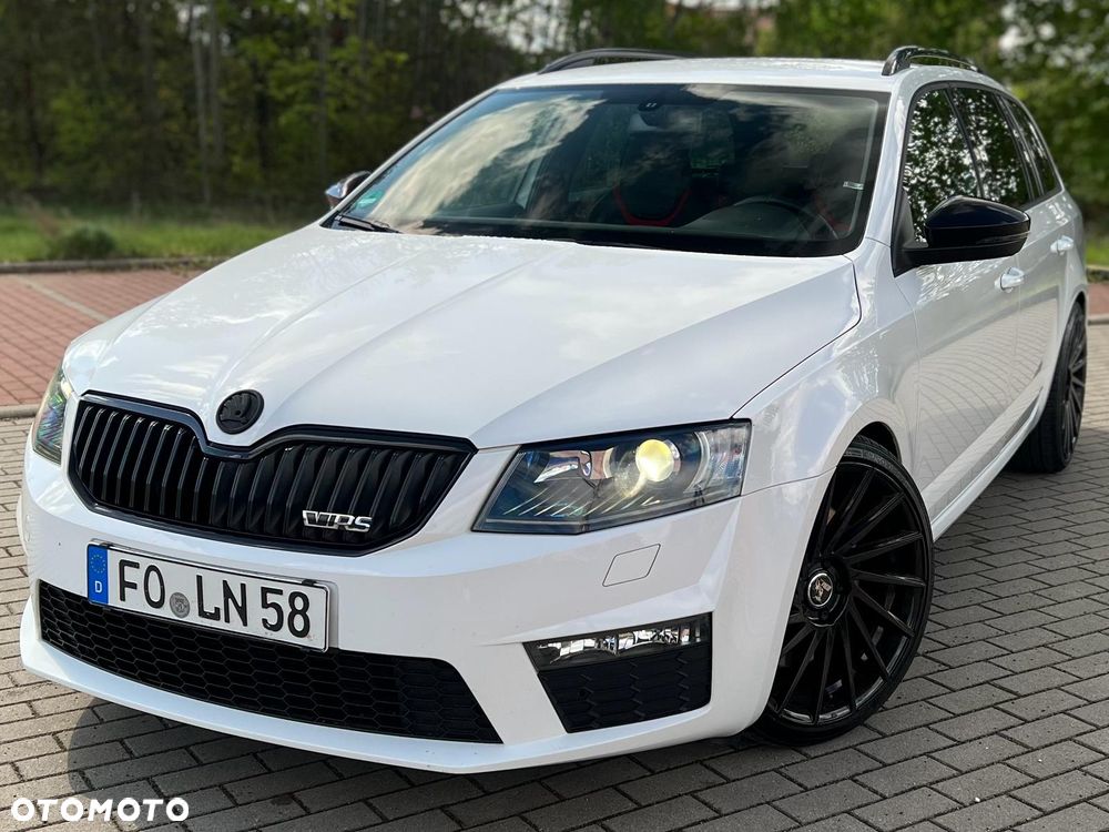 Skoda Octavia 2.0 TDI DSG RS - 11