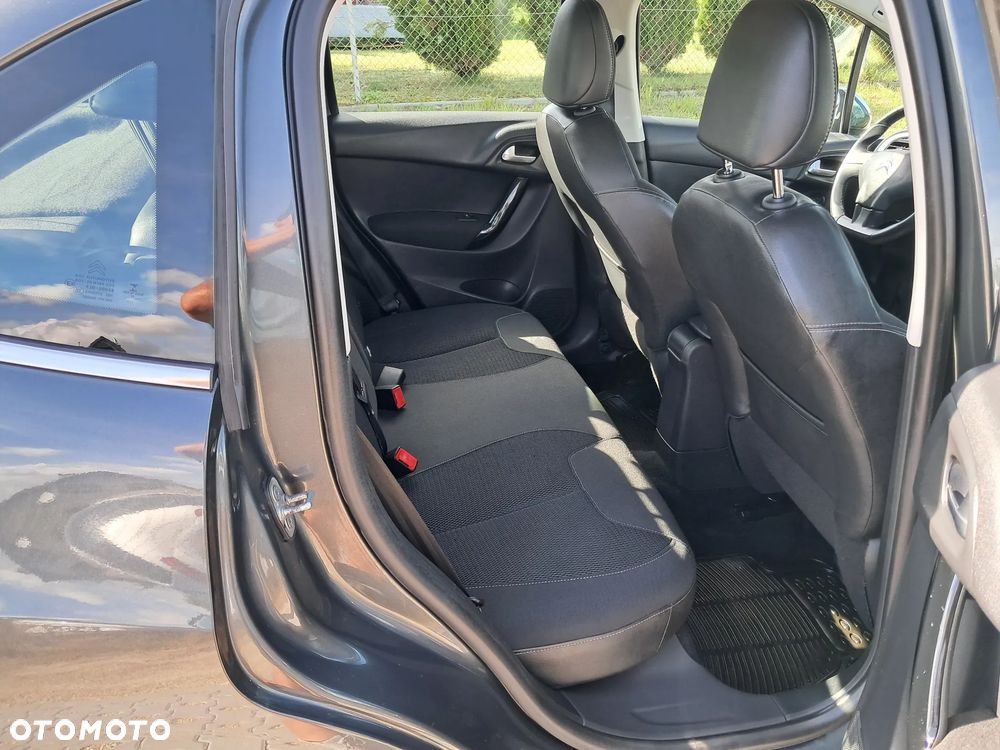 Citroën C3 Pure Tech (VTi) 82 Exclusive - 23