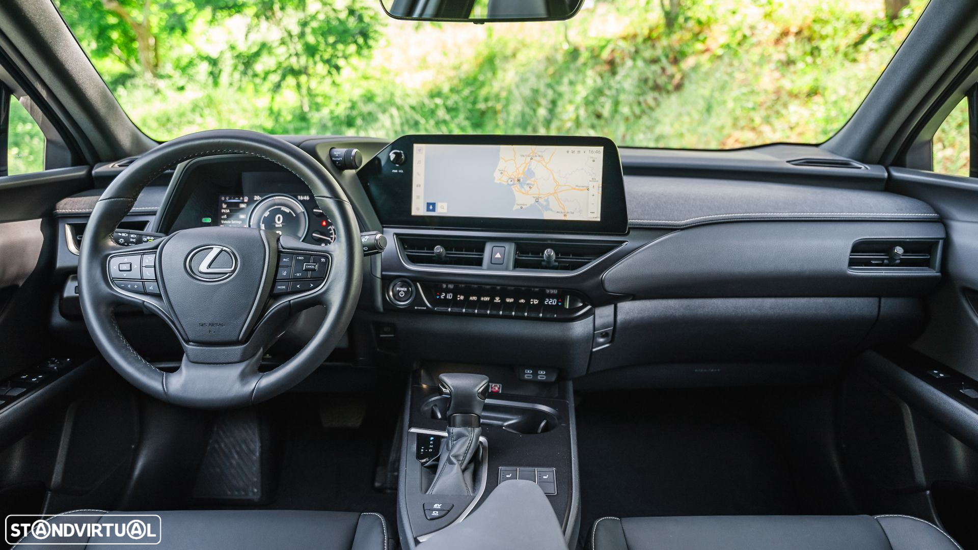 Lexus UX 250h Sport (Ecrã 12.3) - 15