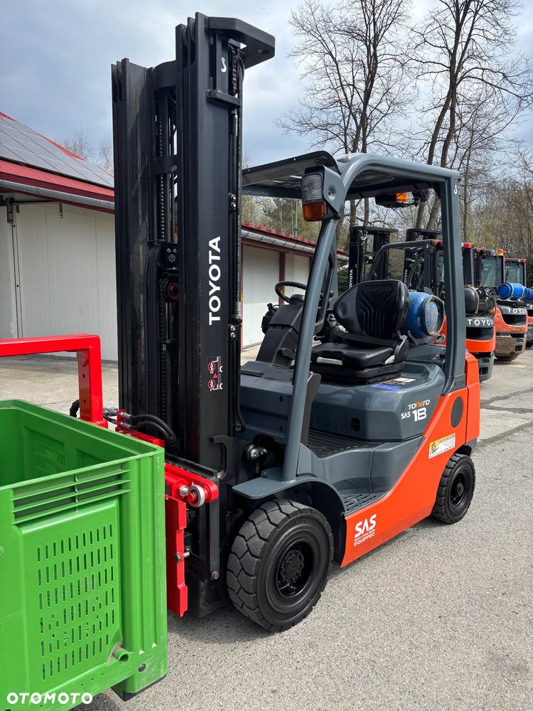 Toyota wózek widłowy 8FGF18 GWARANCJA LPG triplex OBROTNICA 49990 NETTO - 3