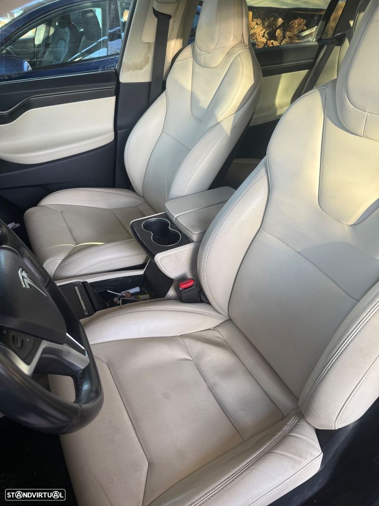 Tesla Model X 100D - 5