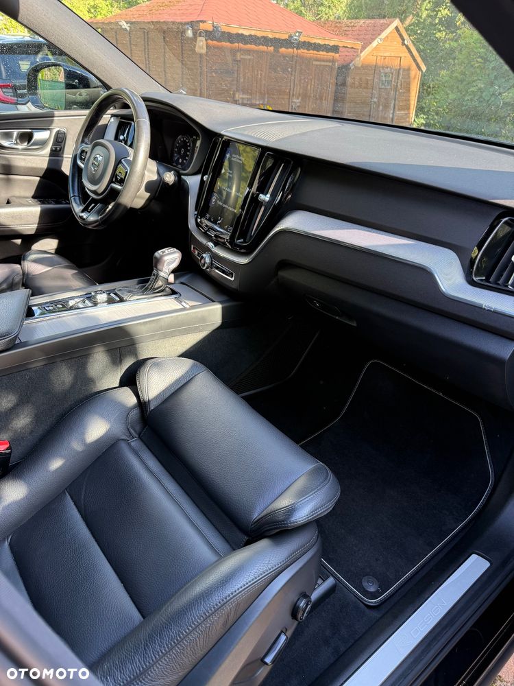 Volvo XC 60 D4 SCR R-Design - 13