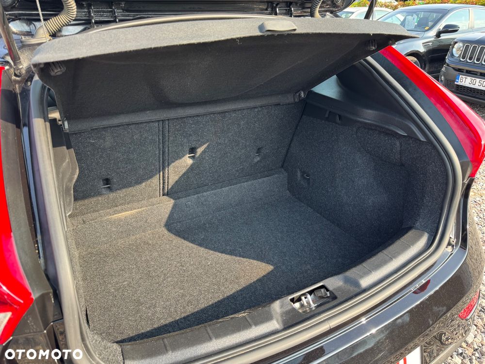 Volvo V40 D3 Drive-E Momentum - 23