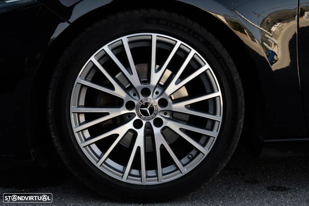 Mercedes-Benz A 180 Limousine d Progressive Aut. - 41