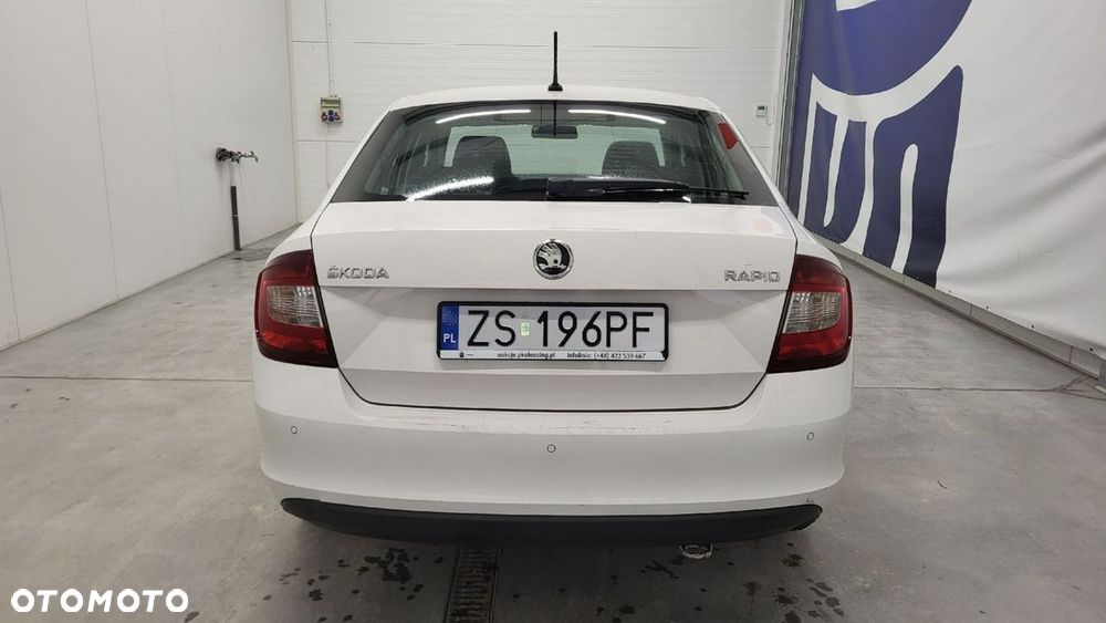 Skoda RAPID - 7