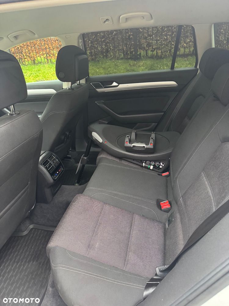 Volkswagen Passat 2.0 TDI (BlueMotion Technology) DSG Comfortline - 19