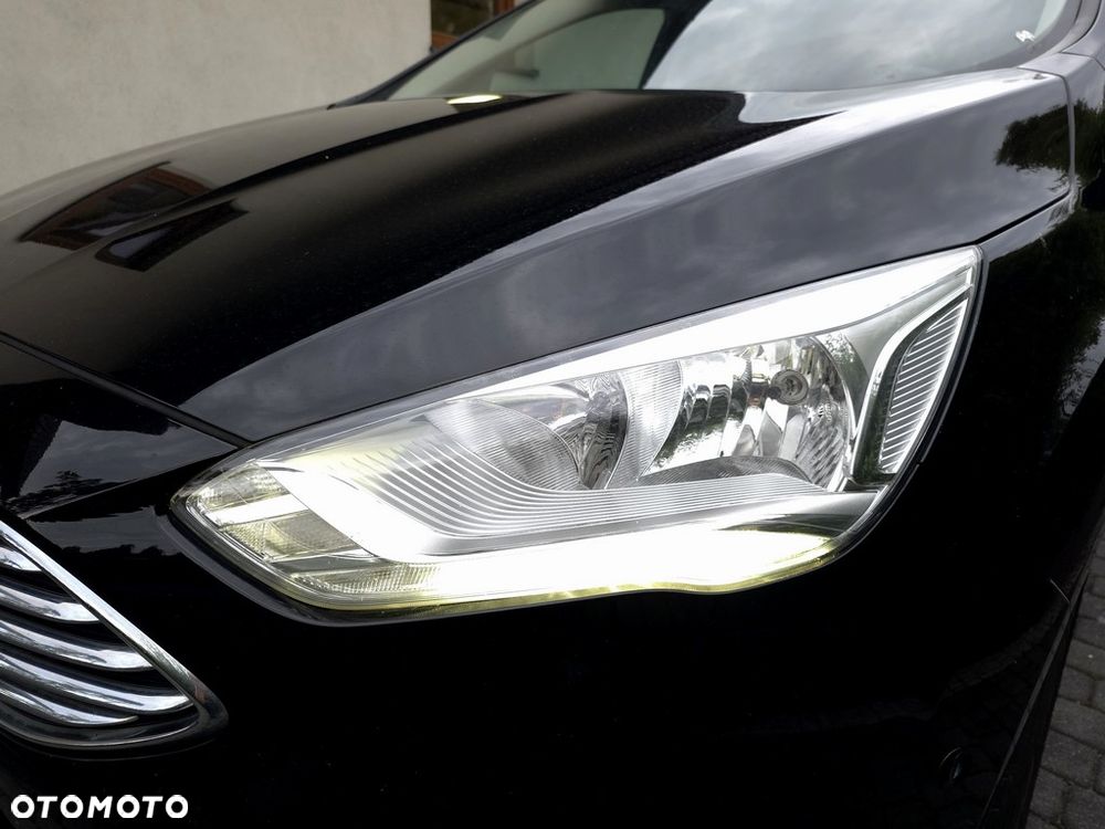 Ford Grand C-MAX - 34