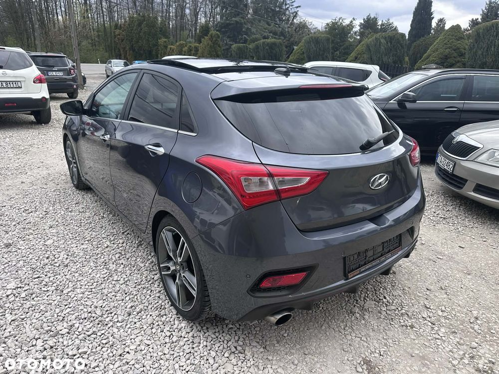 Hyundai i30 1.6 T GDI Turbo - 12