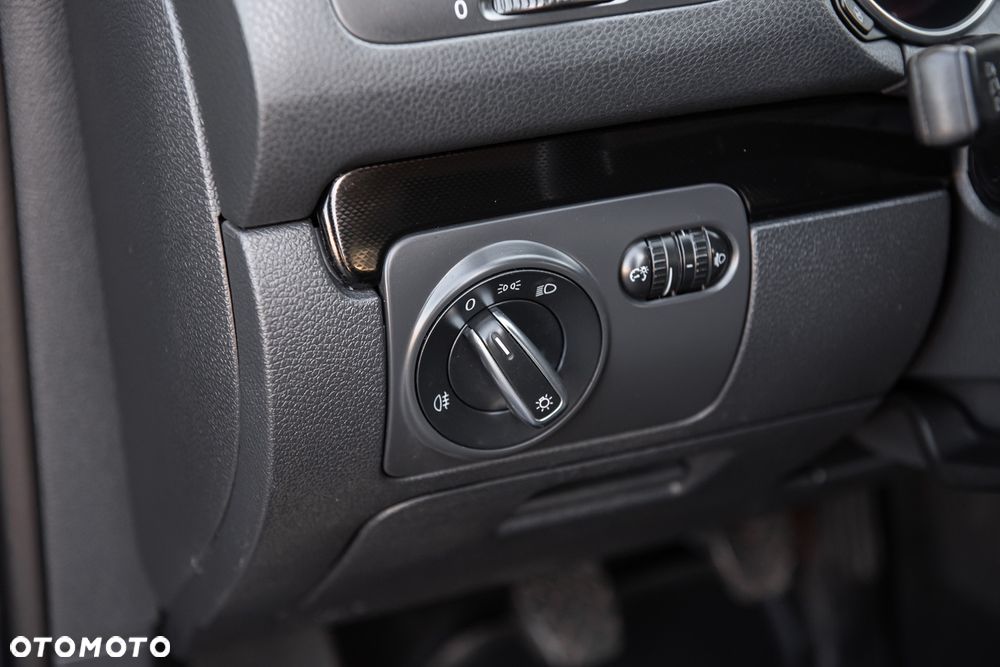 Volkswagen Golf - 17