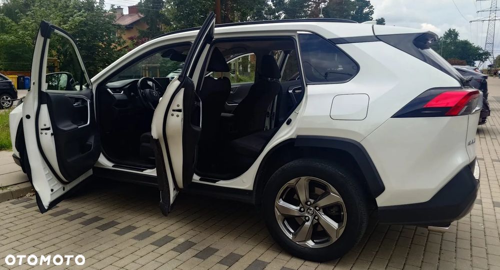 Toyota RAV4 - 6