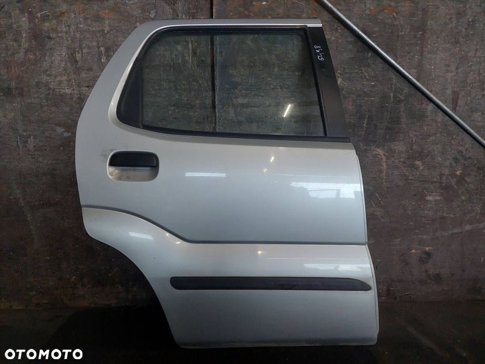 DRZWI KOMPLETNE PRAWY TYŁ SUZUKI IGNIS I 5D Z2S - 1