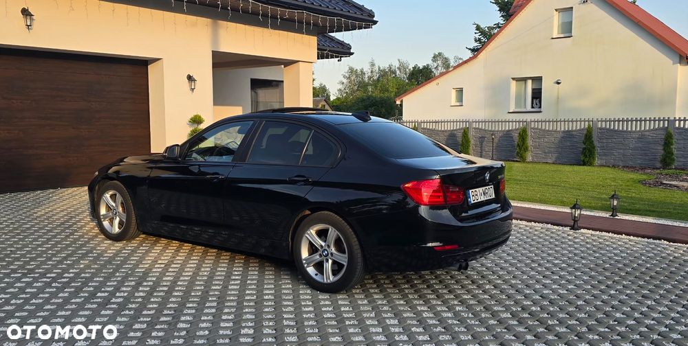 BMW Seria 3 328i - 3
