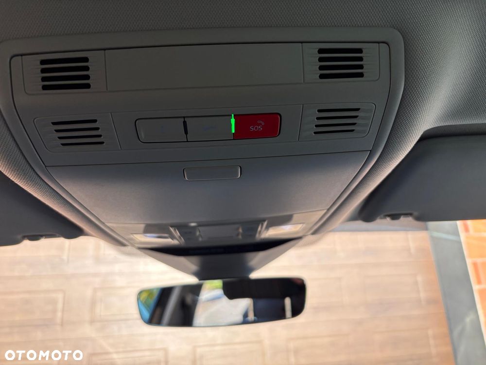 Volkswagen Passat Variant 2.0 TDI SCR 4Motion DSG Alltrack - 17