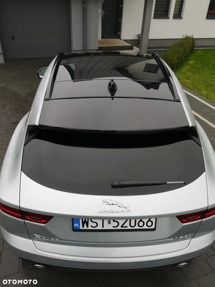 Jaguar E-Pace P250 AWD R-Dynamic SE - 22