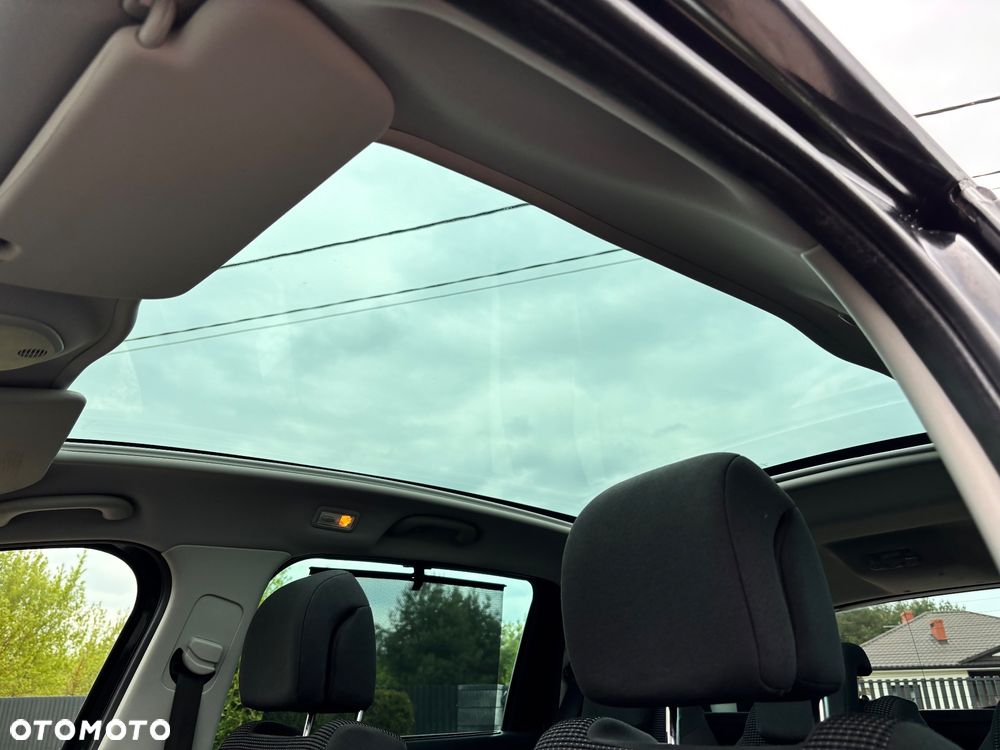 Peugeot 5008 - 27
