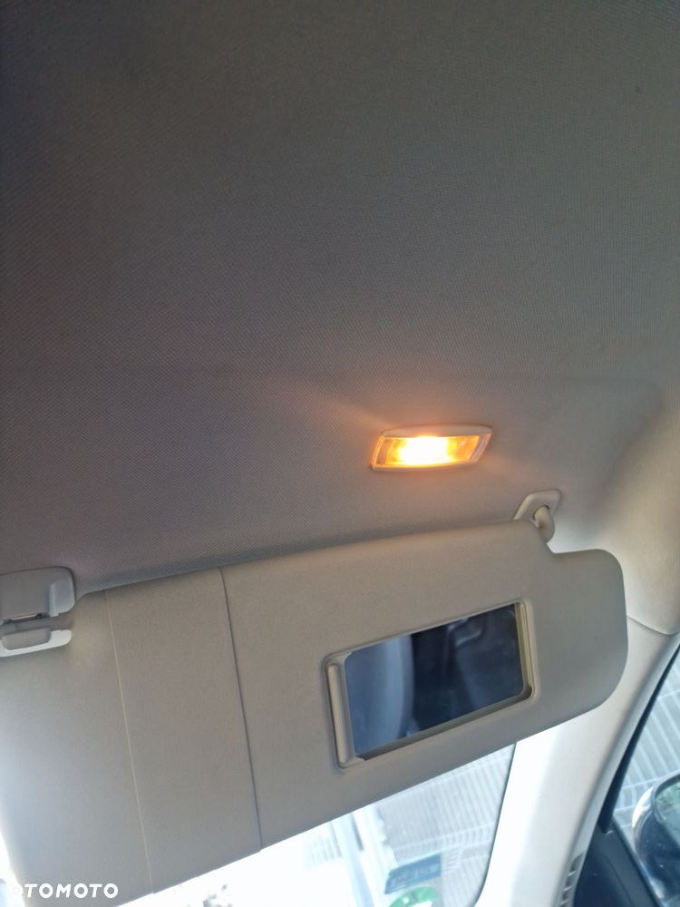 Volkswagen Golf VI 1.6 TDI Comfortline - 18