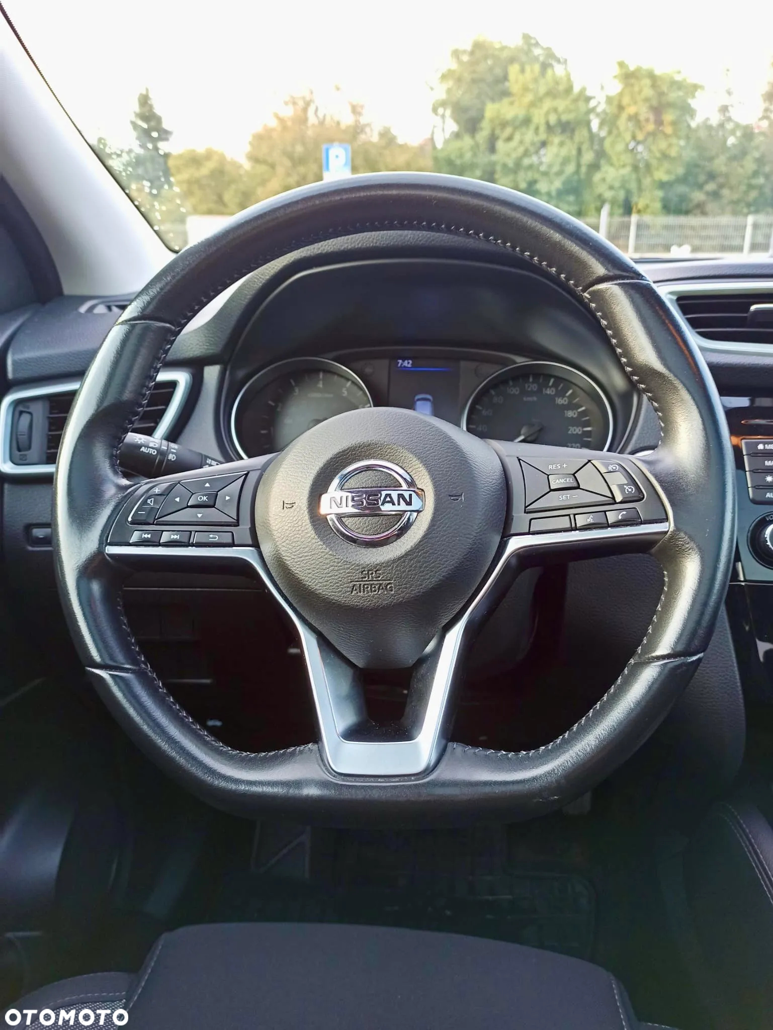 Nissan Qashqai 1.3 DIG-T N-Connecta - 10