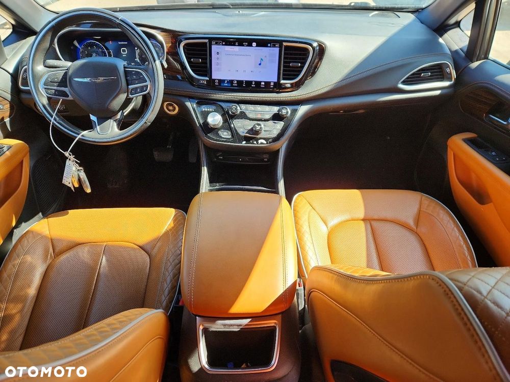 Chrysler Pacifica - 6