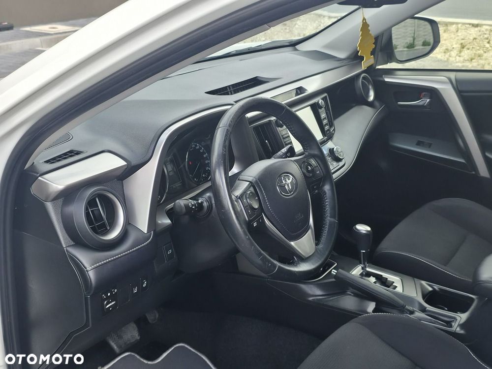 Toyota RAV4 - 10