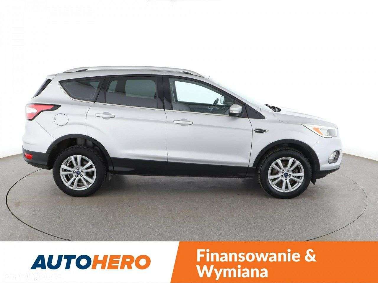 Ford Kuga - 10