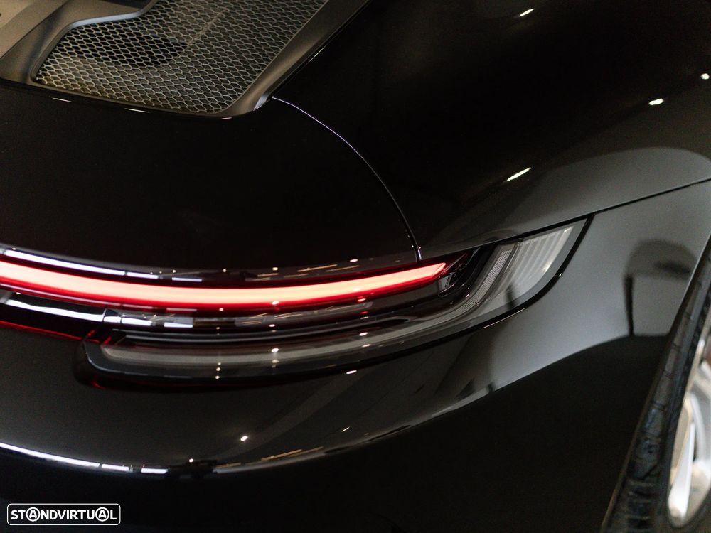 Porsche 911 (992) - 16