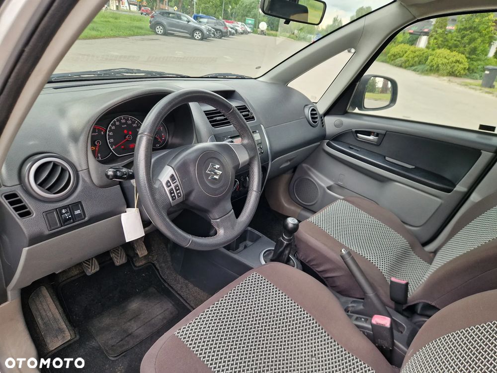 Suzuki SX4 - 12