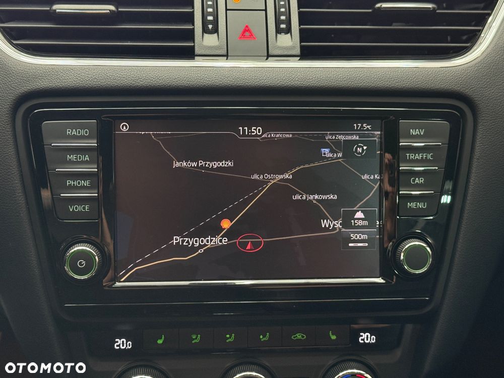 Skoda Octavia 2.0 TDI DSG RS - 25