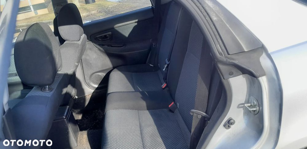 Subaru Impreza 1.5R - 10