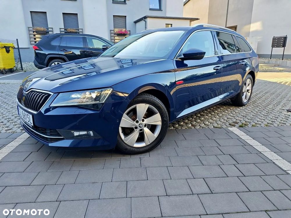 Skoda Superb 2.0 TDI Premium Edition - 23