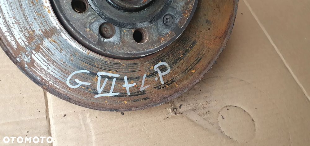 Zwrotnica piasta lewy przód VW Golf VI 6 Plus 1.6 TDI - 8