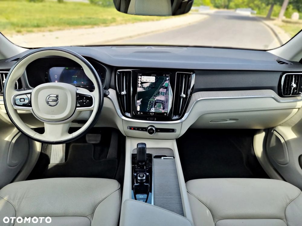 Volvo V60 Cross Country B4 D AWD Ultimate - 26